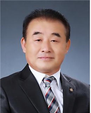 강명언 제주도문화원연합회장.