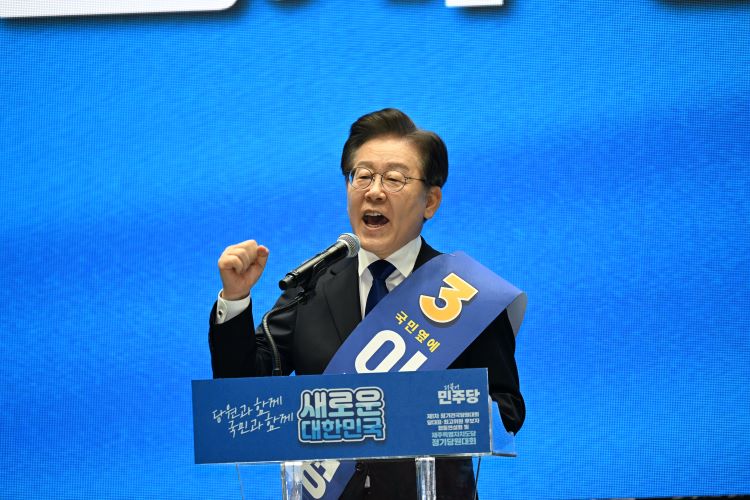 20일 제주 한라체육관에서 연설하고 있는 더불어민주당 이재명 당 대표 후보. 강희만 기자. 