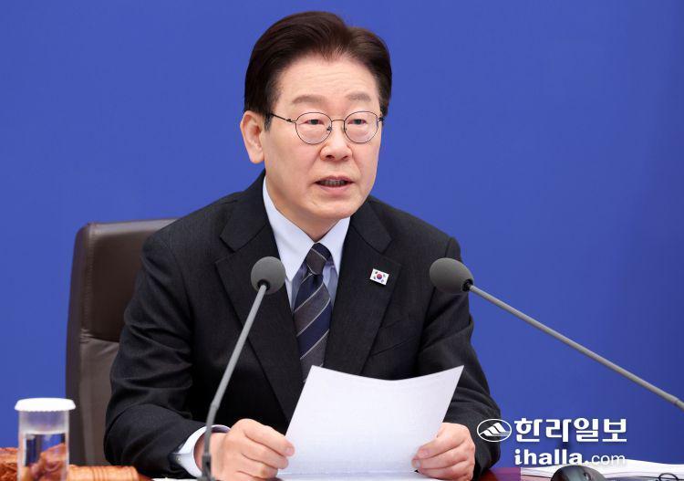 국무회의에서 발언하고 있는 이재명 대통령. 청와대통신사진기자단