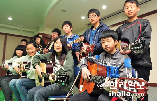 70년대 멋 통기타의 매력