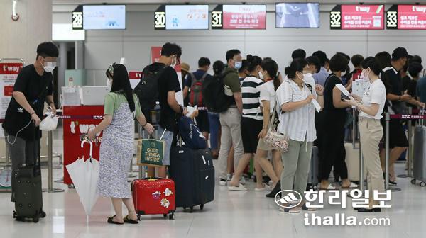 제주공항 출발 대합실. 한라일보DB