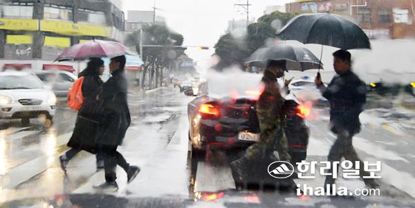 비 내리는 제주. 한라일보DB