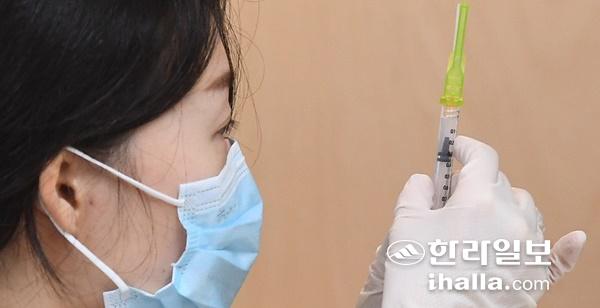 코로나19 백신 접종. 연합뉴스DB