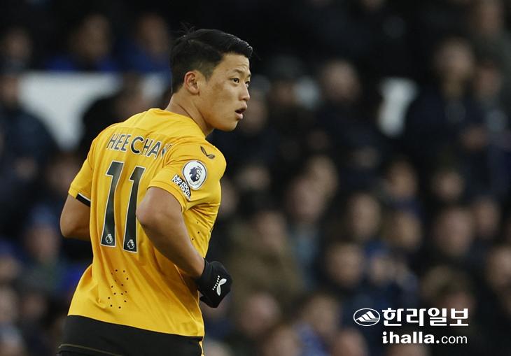 황희찬 에버턴전 경기 모습. 연합뉴스