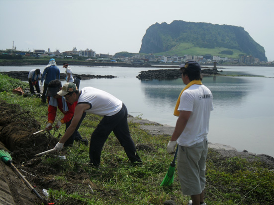 체험어장은 우리 손으로..