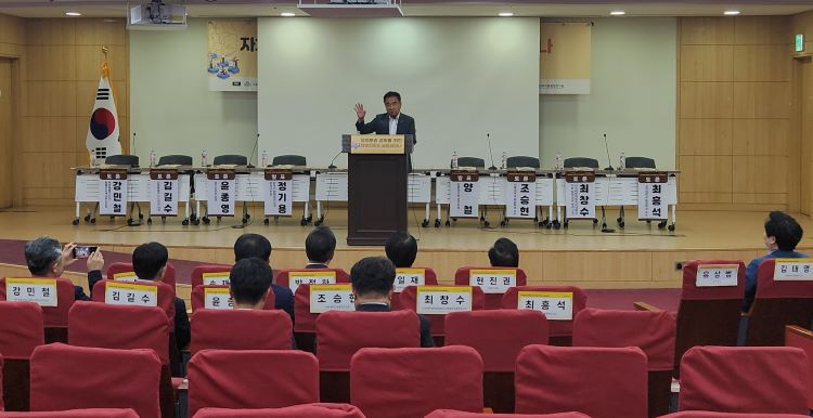 6일 국회의원회관 제2소회의실에서는ㅜ '자치분권 강화를 위한 특별자치도 공동세미나'가 열렸다.  